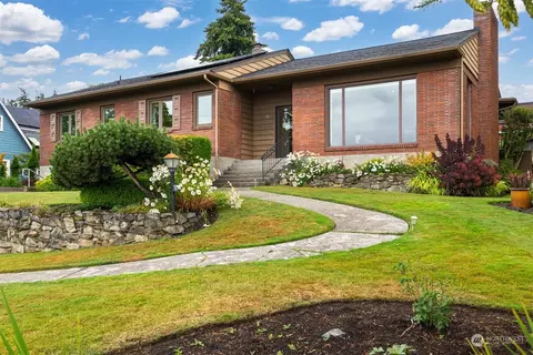 911 17th St, Bellingham, WA 98225