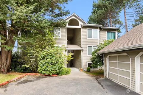 6717 110th Ave NE #A2, Kirkland, WA 98033