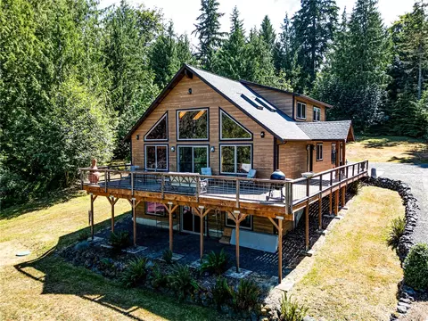 141 Southridge Rd, Port Angeles, WA 98363