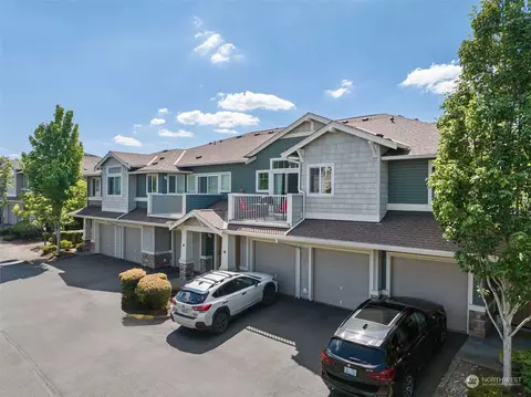 6113 Hazel Loop SE #E-10, Auburn, WA 98092