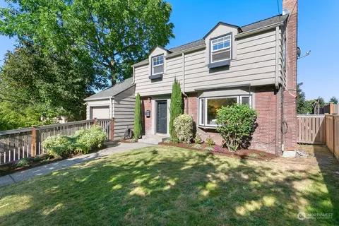 7350 19th Ave NE, Seattle, WA 98115