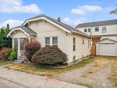 307 Olympic Pl, Bremerton, WA 98312