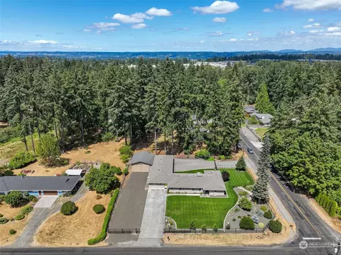 9721 118th St E, Puyallup, WA 98373