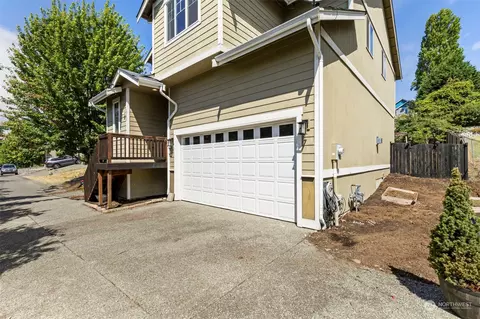 2968 Gerard Pl E, Bremerton, WA 98310 photo 4