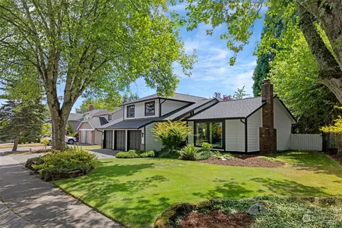 2926 210th St SW, Lynnwood, WA 98036