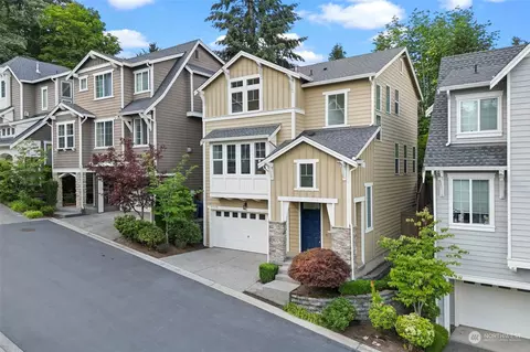 9820 NE 138th Pl, Kirkland, WA 98034