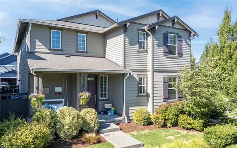 23449 Naches Peak Ln, Black Diamond, WA 98010