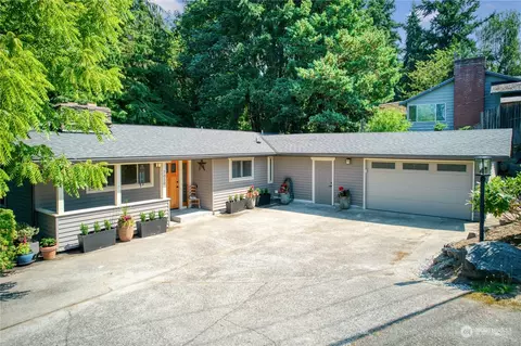 7050 NE 155th Pl, Kenmore, WA 98028