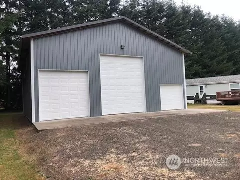 104 Moonlight Ln, Silver Creek, WA 98585