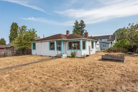 1121 S Cedar St, Port Angeles, WA 98362