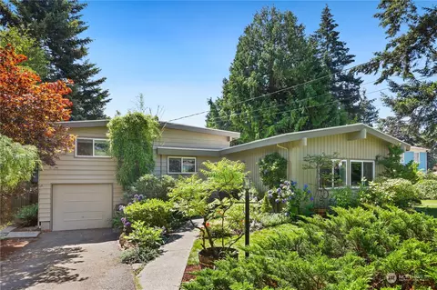 9019 NE 147th St, Kenmore, WA 98028