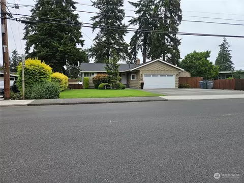 553 Alameda Ave, Fircrest, WA 98466