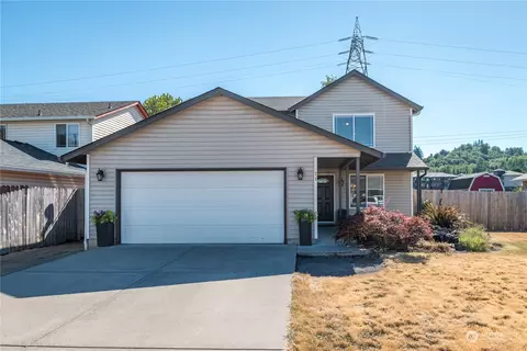 71 Chickadee Dr, Kelso, WA 98626