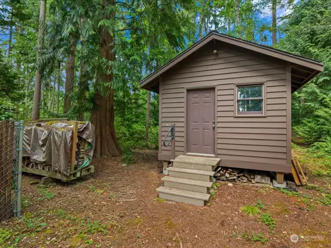 Exterior - 22211 49th Ave SE, Bothell, WA 98021 photo 6 of 9