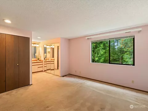 Bedroom - 22211 49th Ave SE, Bothell, WA 98021 photo 1 of 6