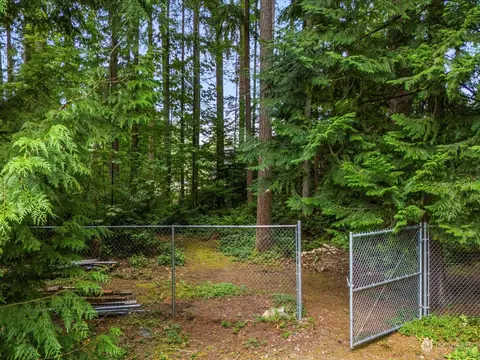 Exterior - 22211 49th Ave SE, Bothell, WA 98021 photo 5 of 9