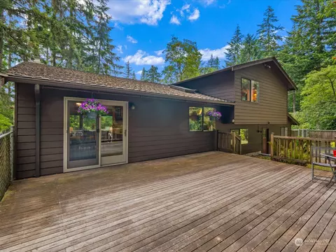 Exterior - 22211 49th Ave SE, Bothell, WA 98021 photo 2 of 9