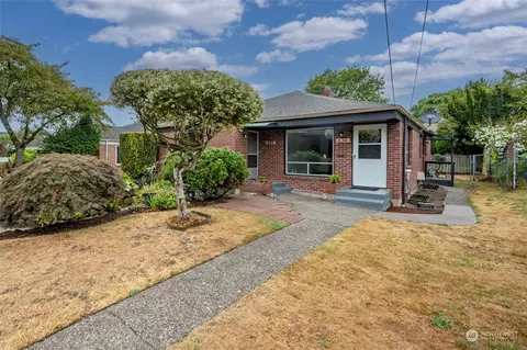 634 NW 50th St, Seattle, WA 98107