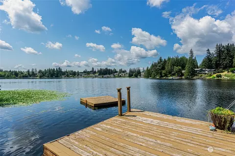 15820 E Shore Dr, Lynnwood, WA 98087