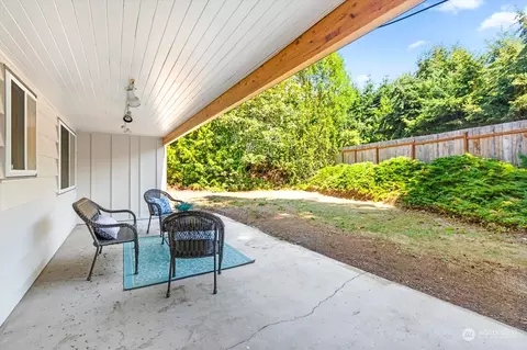 Exterior - 1237 Birch St, Edmonds, WA 98020 photo 3 of 7