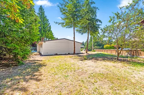 Exterior - 1237 Birch St, Edmonds, WA 98020 photo 6 of 7