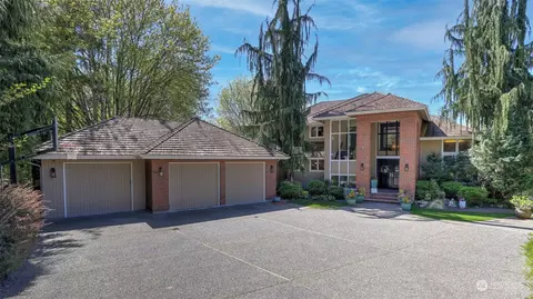 13621 209th Ave NE, Woodinville, WA 98077