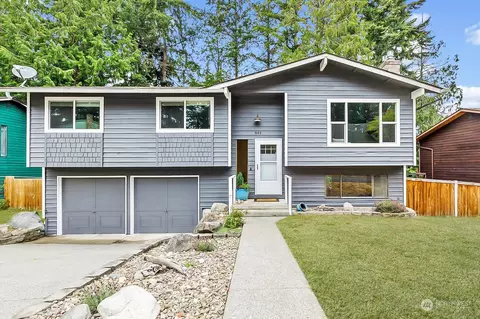 844 SW Castilian Dr, Oak Harbor, WA 98277
