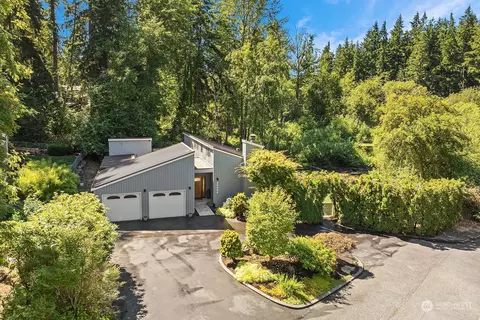 20902 Woodlake Dr, Edmonds, WA 98026