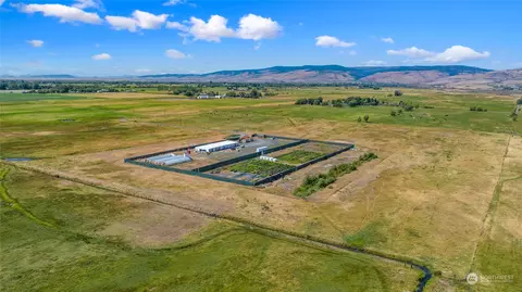 2990 Rader Rd, Ellensburg, WA 98926