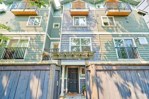438 NE Maple Leaf Pl #B, Seattle, WA 98115