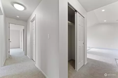 Entry Way - 1012 E Cascade St, Othello, WA 99344 photo 2 of 2