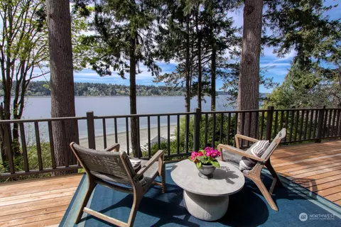 6919 Crystal Springs Dr NE, Bainbridge Island, WA 98110