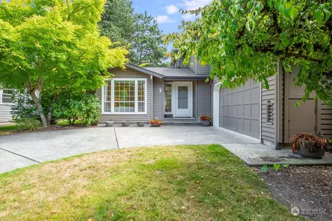 6624 113th Pl SE, Bellevue, WA 98006