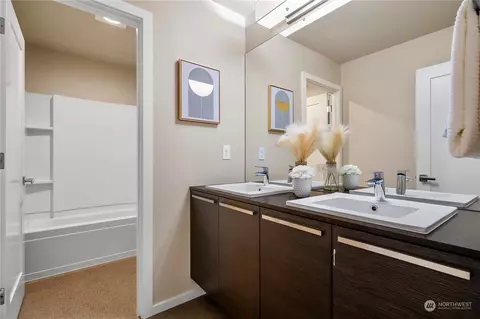 Bath - 4111 171st St SE, Bothell, WA 98012 photo 3 of 3