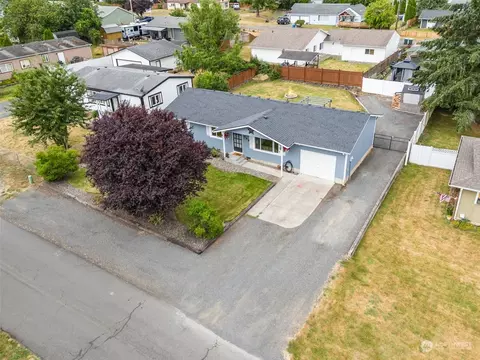 View/Area - 539 3rd Ave NW, Chehalis, WA 98532 photo 1 of 7