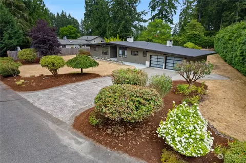 310 Shadow Ln NE, Olympia, WA 98506