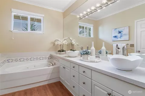 Bath - 16315 17th Ave SE, Mill Creek, WA 98012 photo 2 of 5