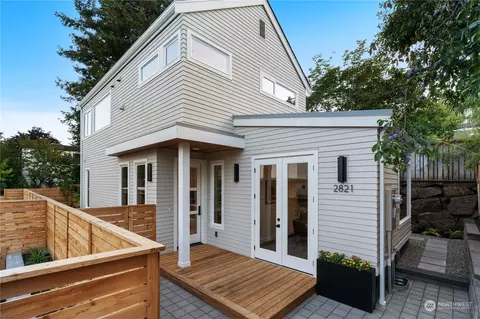2821 36th Ave W, Seattle, WA 98199