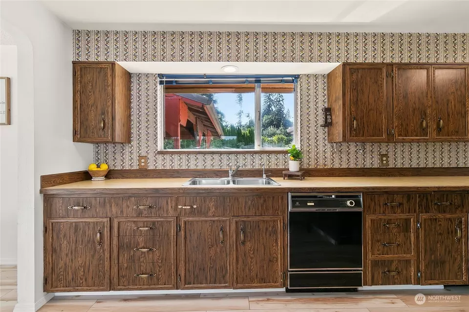 Kitchen - 22511 SE 300th St, Black Diamond, WA 98010 photo 4 of 4