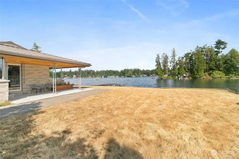 Exterior - 22511 SE 300th St, Black Diamond, WA 98010 photo 6 of 15