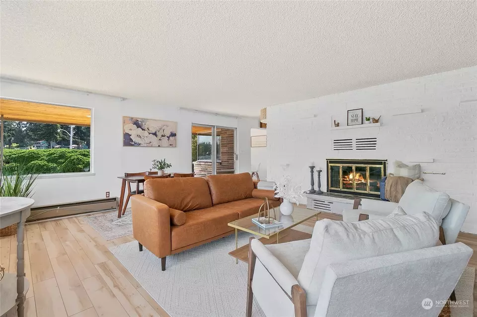 Living - 22511 SE 300th St, Black Diamond, WA 98010 photo 4 of 6