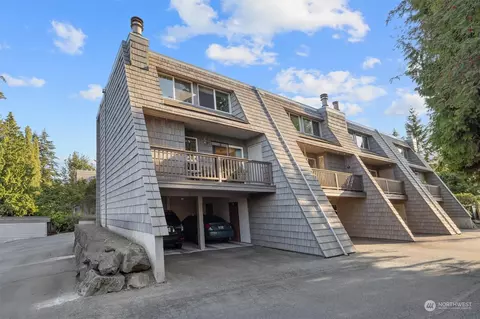 21615 80th Ave W #204, Edmonds, WA 98026