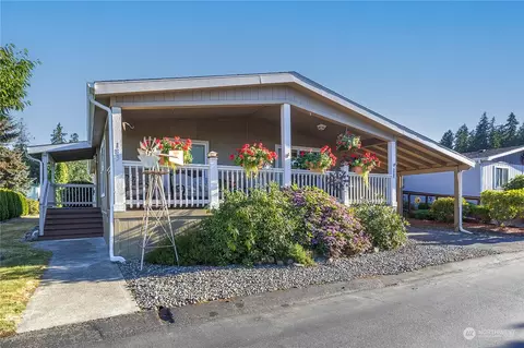 183 NE Saturn Ln, Bremerton, WA 98311