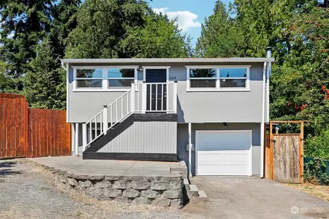 828 NE 170th St, Shoreline, WA 98155