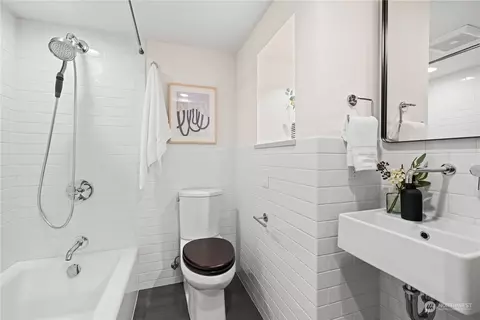 2020 41st Ave E, Seattle, WA 98112 photo 30