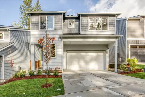65 NE Shadowhawk Ln, Bremerton, WA 98311