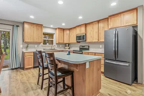 Kitchen - 249 Tara Ln, Vader, WA 98593 photo 2 of 4