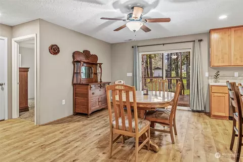 Dining - 249 Tara Ln, Vader, WA 98593 photo 1 of 1