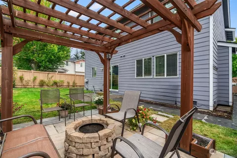 Exterior - 13404 32nd Dr SE, Mill Creek, WA 98012 photo 5 of 7