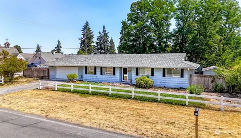 304 3rd St SE, Yelm, WA 98597